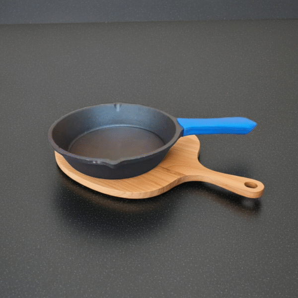 Handle Skillet ~ 6 Inches