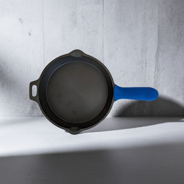 Handle Skillet ~ 9 Inches