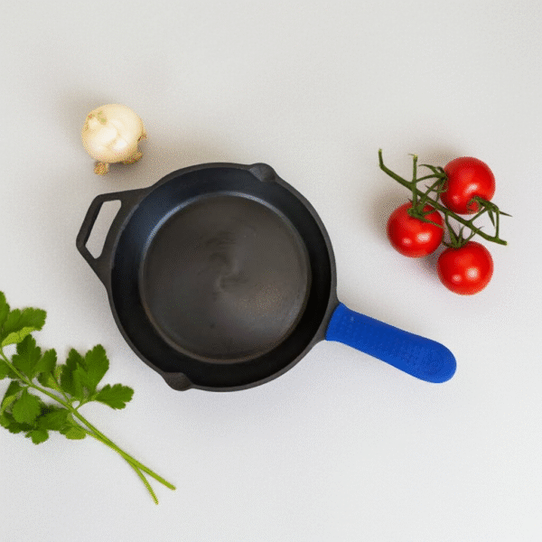 Handle Skillet ~ 8.8 Inches